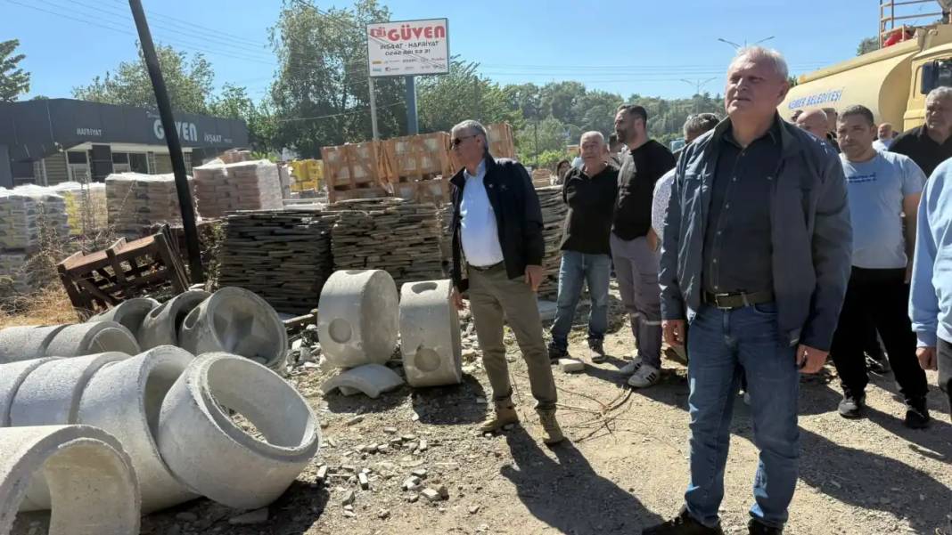 Kemer’de Restoran ve Kamyon Kül Oldu! 12